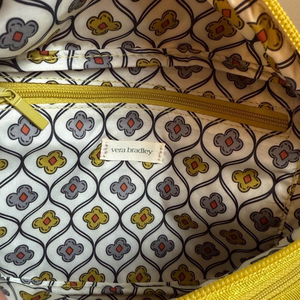 Vera Bradley Chartreuse Belt Bag Crossbody Pattern Inside New “Lighten Up” - Picture 8 of 10